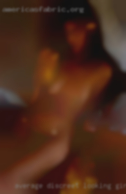 Average discreet looking girl cumshot.