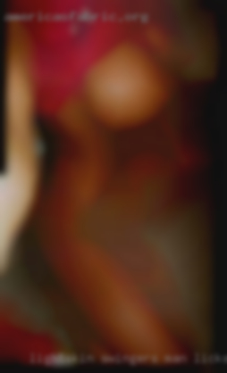Lightskin swingers man licks her pussy sazie in St Louis.